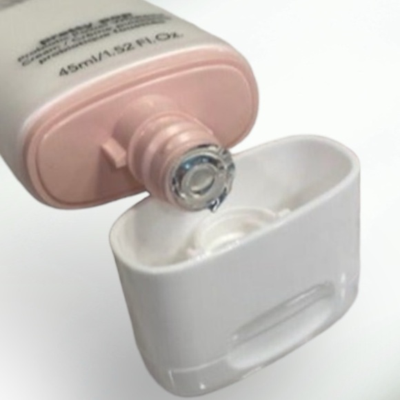 Saturday Skin Pretty Pop Probiotic Power Whipped Cream Moisturizer - Picture 5 of 9